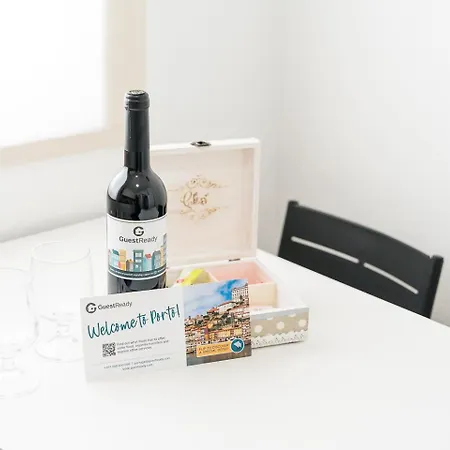 Trendy Comfort In Nova De Gaia Feriehus